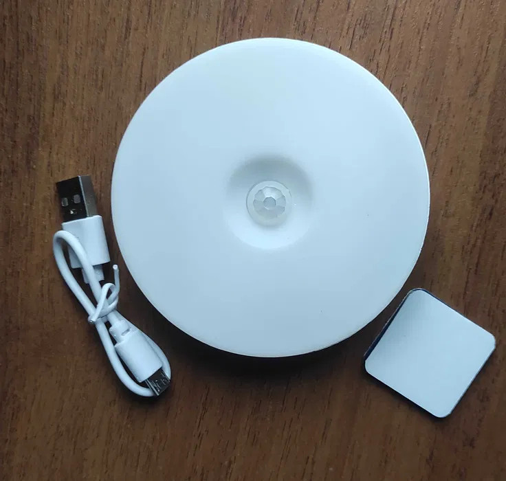 چراغ خواب LED با حسگر حرکت (نور سفید گرم) — قابل شارژ با USB، برای آشپزخانه، کمد، پلهها، بیسیم، سفید